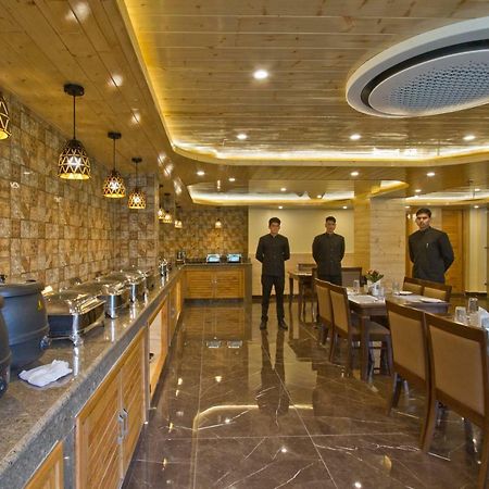 The Holiday Villa Resorts & Spa Маналі Екстер'єр фото